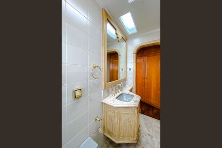 Apartamento à venda com 315m², 4 quartos e 4 vagasBanheiro da Suíte 1