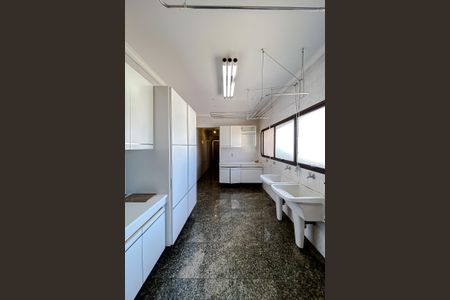 Apartamento à venda com 315m², 4 quartos e 4 vagasÁrea de Serviço