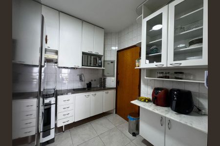 Apartamento à venda com 94m², 3 quartos e 2 vagasCozinha
