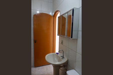 Casa para alugar com 55m², 1 quarto e 1 vaga Casa para alugar com 55m², 1 quarto e 1 vagaBanheiro