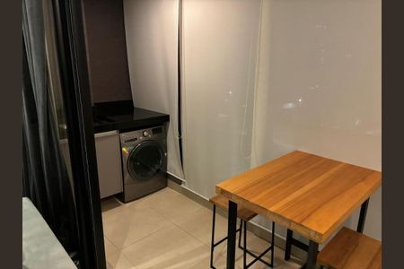 Foto 05 de apartamento para alugar com 1 quarto, 38m² em Campo Belo, São Paulo