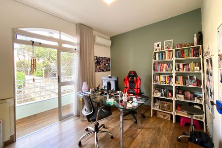 Apartamento à venda com 160m², 4 quartos e 1 vagaQuarto 2