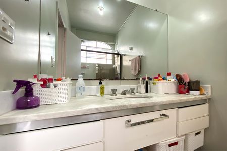 Apartamento à venda com 160m², 4 quartos e 1 vagaBanheiro da Suíte 1