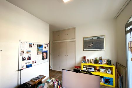 Apartamento à venda com 160m², 4 quartos e 1 vagaQuarto 2