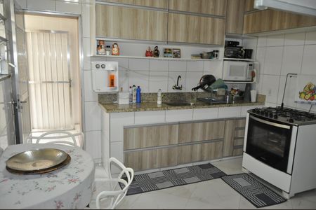 Casa à venda com 4 quartos, 170m² em Todos Os Santos, Rio de Janeiro