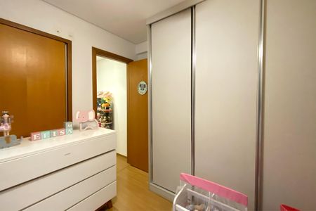 Apartamento à venda com 85m², 3 quartos e 2 vagasSemisuite 2