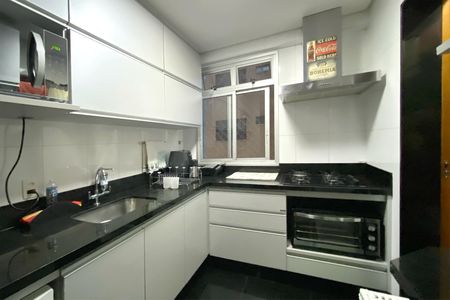Apartamento à venda com 85m², 3 quartos e 2 vagasCozinha