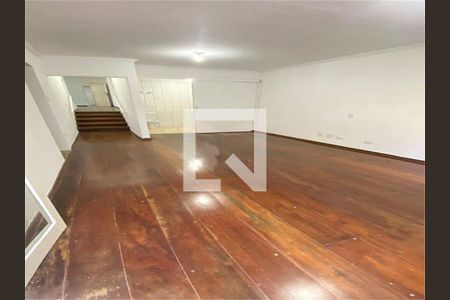 Casa para alugar com 373m², 3 quartos e 4 vagas