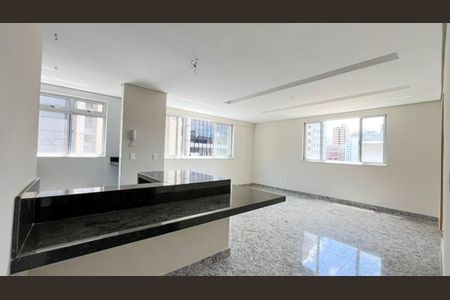Apartamento à venda com 64m², 2 quartos e 1 vagaFoto 03