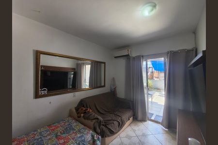 Casa à venda com 64m², 3 quartos e 1 vaga Casa à venda com 64m², 3 quartos e 1 vagaSala