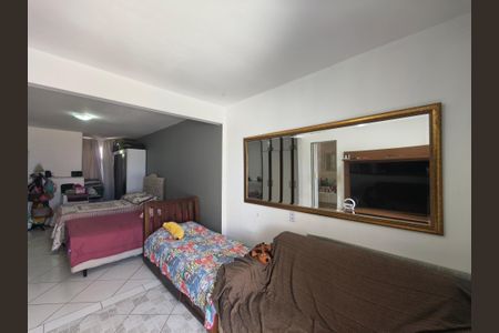 Casa à venda com 64m², 3 quartos e 1 vaga Casa à venda com 64m², 3 quartos e 1 vagaSala