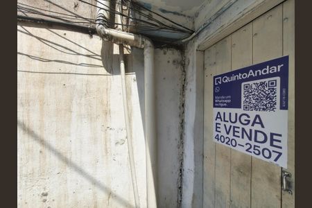 Casa à venda com 64m², 3 quartos e 1 vaga Casa à venda com 64m², 3 quartos e 1 vagaFachada