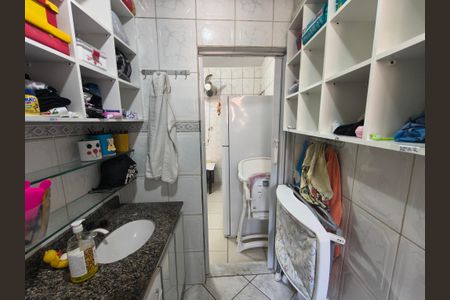 Casa à venda com 64m², 3 quartos e 1 vaga Casa à venda com 64m², 3 quartos e 1 vagaBanheiro
