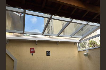 Casa de condomínio à venda com 225m², 3 quartos e 2 vagas
