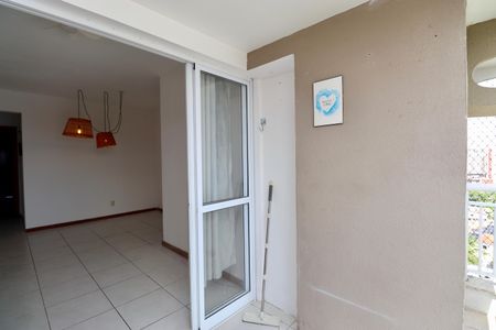 Apartamento para alugar com 72m², 3 quartos e 1 vaga Apartamento para alugar com 72m², 3 quartos e 1 vagaVaranda