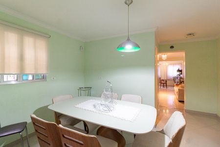 Casa para alugar com 300m², 3 quartos e 3 vagas Casa para alugar com 300m², 3 quartos e 3 vagasSala de jantar