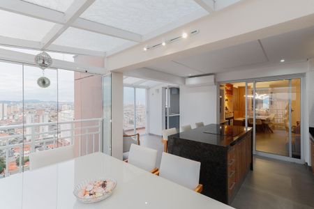 Apartamento à venda com 134m², 3 quartos e 2 vagasVaranda