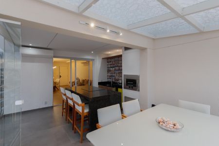 Apartamento à venda com 134m², 3 quartos e 2 vagasVaranda