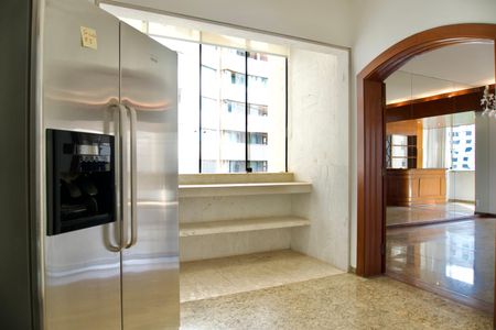 Apartamento para alugar com 370m², 6 quartos e 4 vagasCozinha