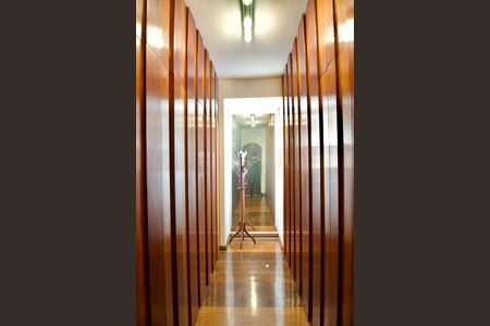 Apartamento para alugar com 370m², 6 quartos e 4 vagasSuíte 2 - Closet