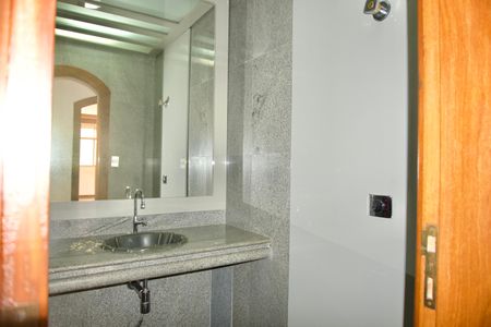 Apartamento para alugar com 370m², 6 quartos e 4 vagasLavabo