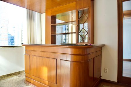 Apartamento para alugar com 370m², 6 quartos e 4 vagasSala