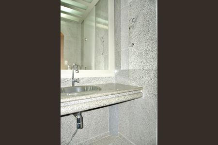 Apartamento para alugar com 370m², 6 quartos e 4 vagasLavabo