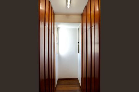 Apartamento para alugar com 370m², 6 quartos e 4 vagasSuíte 1 - Closet