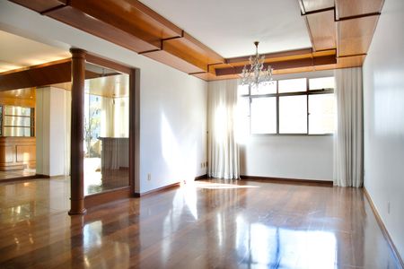 Apartamento para alugar com 370m², 6 quartos e 4 vagasSala 2