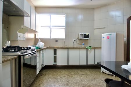 Apartamento para alugar com 370m², 6 quartos e 4 vagasCozinha