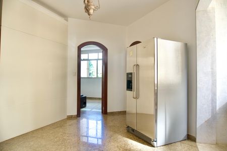 Apartamento para alugar com 370m², 6 quartos e 4 vagasCozinha