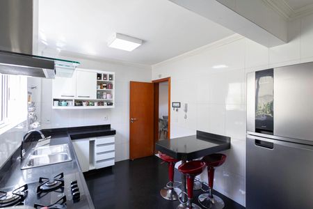 Apartamento à venda com 311m², 4 quartos e 2 vagasCozinha