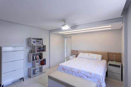 Apartamento à venda com 311m², 4 quartos e 2 vagasSuíte 2