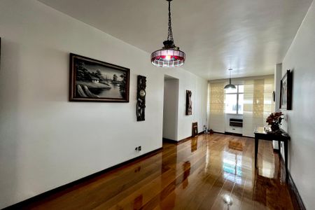 Apartamento para alugar com 110m², 3 quartos e 1 vagaSala 