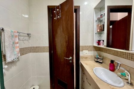 Apartamento para alugar com 110m², 3 quartos e 1 vagaBanheiro da suíte 