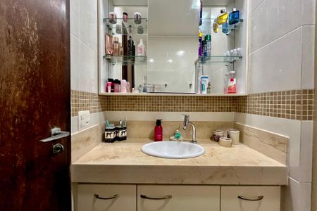 Apartamento para alugar com 110m², 3 quartos e 1 vagaBanheiro da suíte 