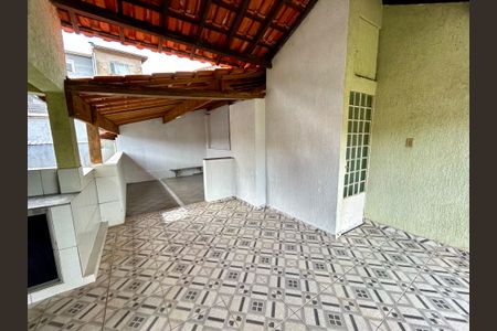 Casa para alugar com 120m², 2 quartos e 2 vagasÁrea de Serviço