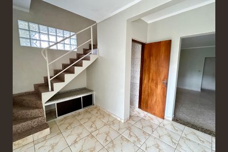 Casa para alugar com 120m², 2 quartos e 2 vagasCopa