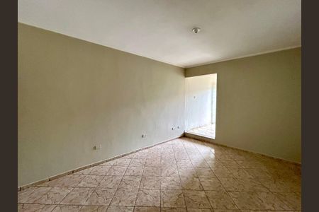 Casa para alugar com 120m², 2 quartos e 2 vagasSala