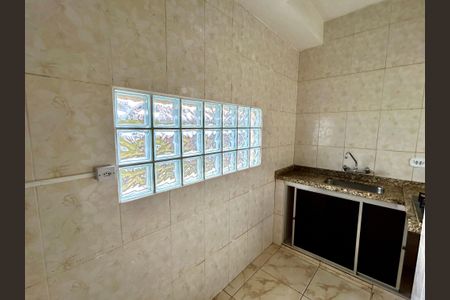 Casa para alugar com 120m², 2 quartos e 2 vagasCozinha