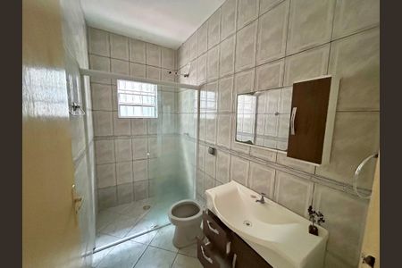 Casa para alugar com 120m², 2 quartos e 2 vagasBanheiro da Suíte 1