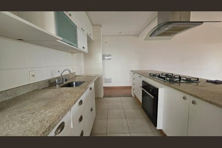 Foto 05 de apartamento para alugar com 2 quartos, 77m² em Conjunto Promorar Raposo Tavares, São Paulo