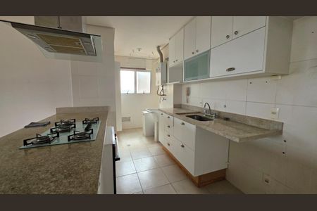 Foto 06 de apartamento para alugar com 2 quartos, 77m² em Conjunto Promorar Raposo Tavares, São Paulo