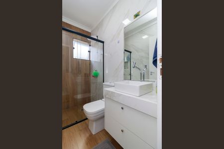 Casa à venda com 180m², 3 quartos e 1 vagaBanheiro 2