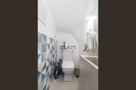 Casa à venda com 180m², 3 quartos e 1 vagaLavabo