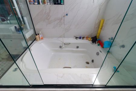 Casa à venda com 180m², 3 quartos e 1 vagaSuíte - Banheiro