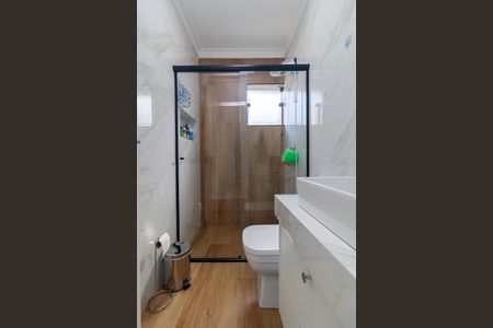 Casa à venda com 180m², 3 quartos e 1 vagaBanheiro 2