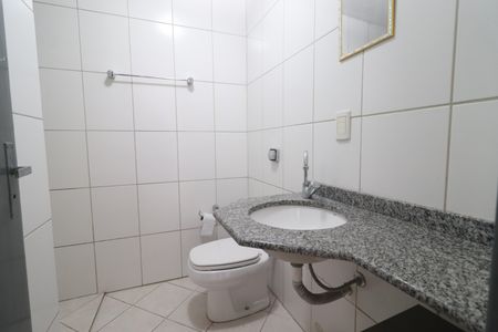 Banheiro de kitnet/studio para alugar com 1 quarto, 25m² em Centro, Novo Hamburgo