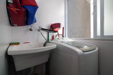 Apartamento para alugar com 48m², 2 quartos e 1 vaga Apartamento para alugar com 48m², 2 quartos e 1 vagaCozinha e Área de Serviço