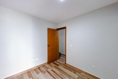Casa à venda com 200m², 3 quartos e 3 vagas Casa à venda com 200m², 3 quartos e 3 vagasQuarto 2 - Suíte
